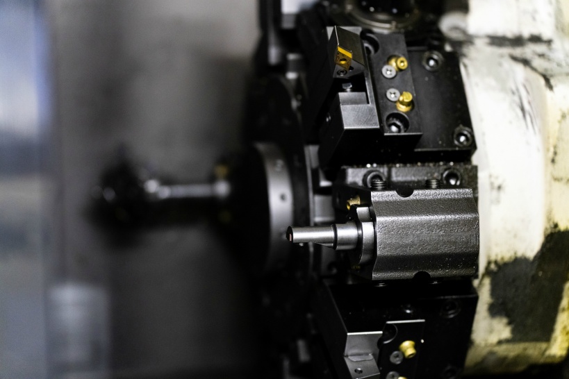 ネジのオーダーは転造と切削加工のどちらがおすすめ?