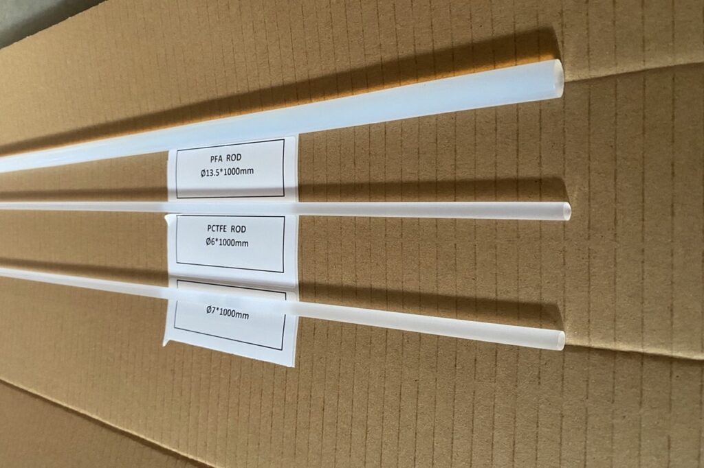 切削加工に優れたフッ素樹脂「PCTFE」を販売開始!丸棒を図面通りに機械加工可能!