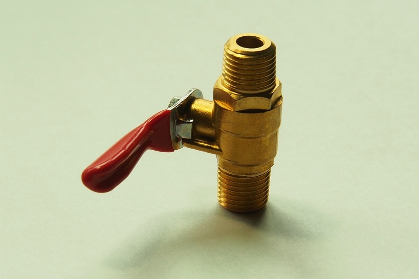 真鍮の加工方法は切削から溶接まで多様