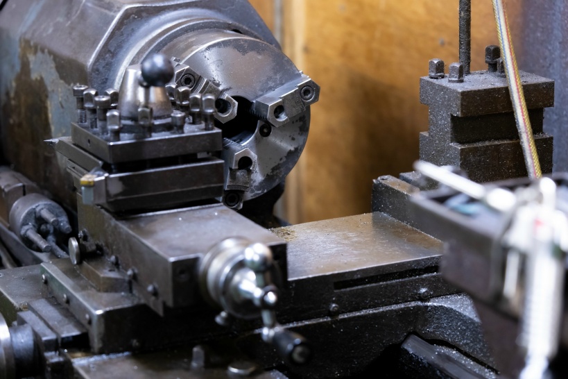 樹脂の切削工程の中でも旋盤加工は特別意識が必要な理由