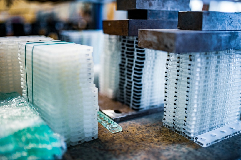 プラスチックの切削加工。仕上げも最適