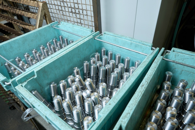 旋盤で穴あけの手順と方法